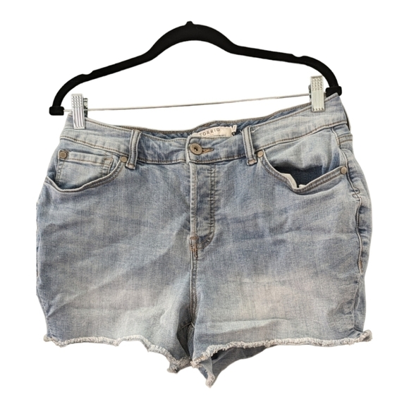 Torrid button fly light wash cut off jeans shorts, size 14 GUC - Picture 1 of 6